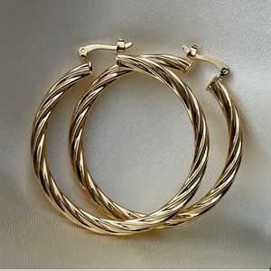 Textured hoops